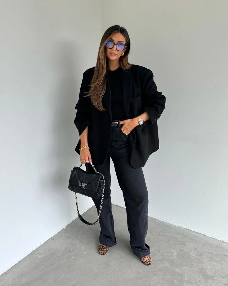Bold Minimalism for the Modern Professional