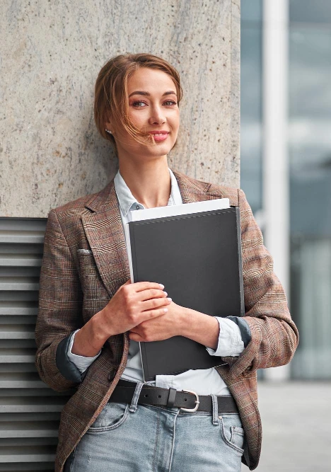 Casual Chic: Blending Professionalism with Ease
