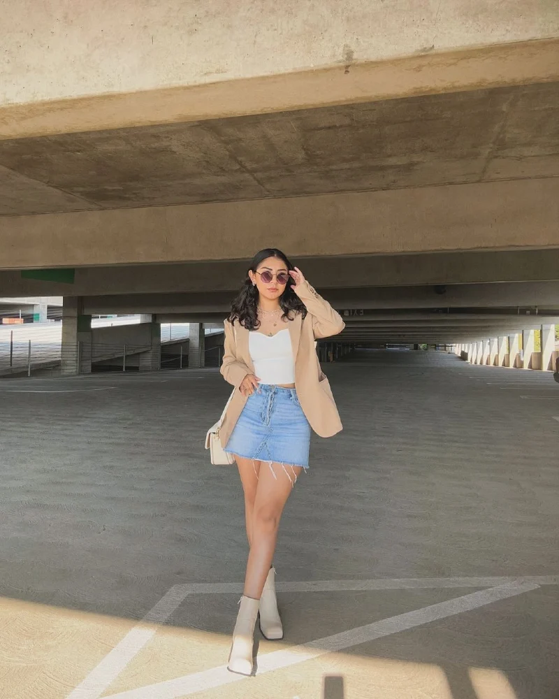 Casual Professional Denim for Summer Days