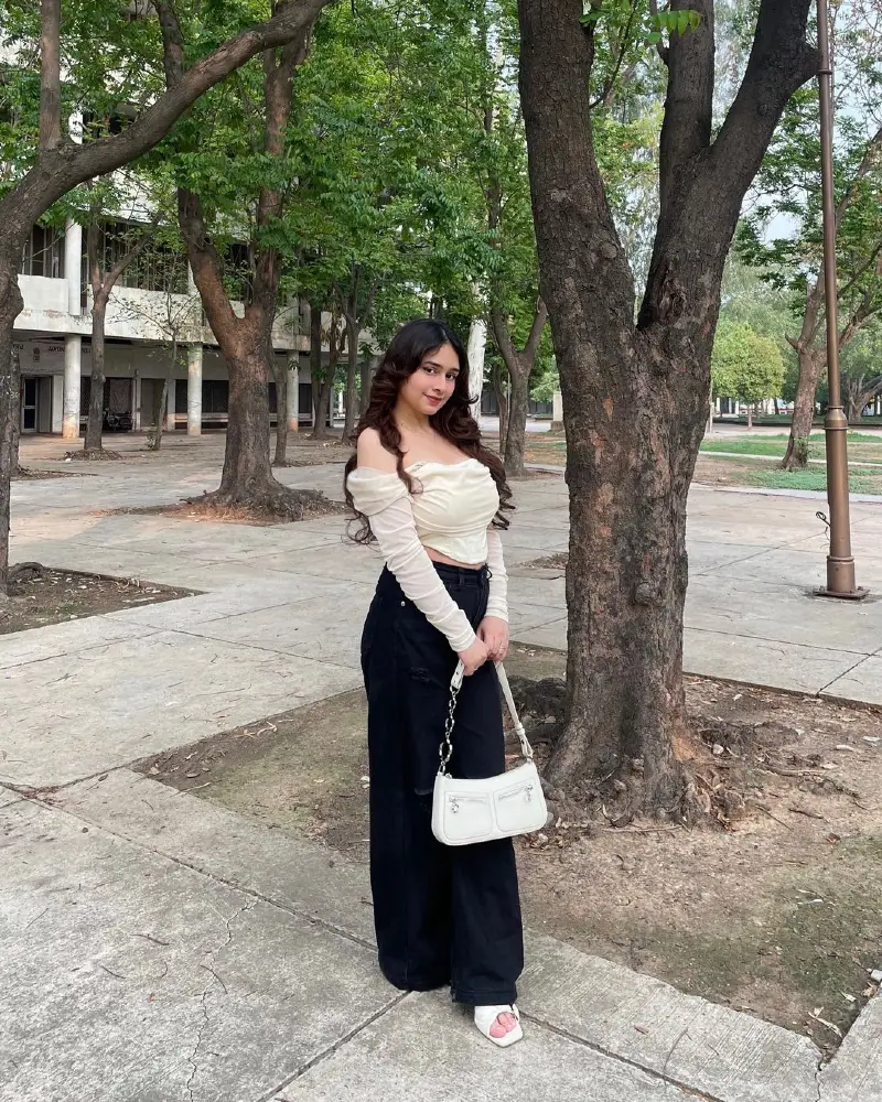 Elegant Simplicity in Summer