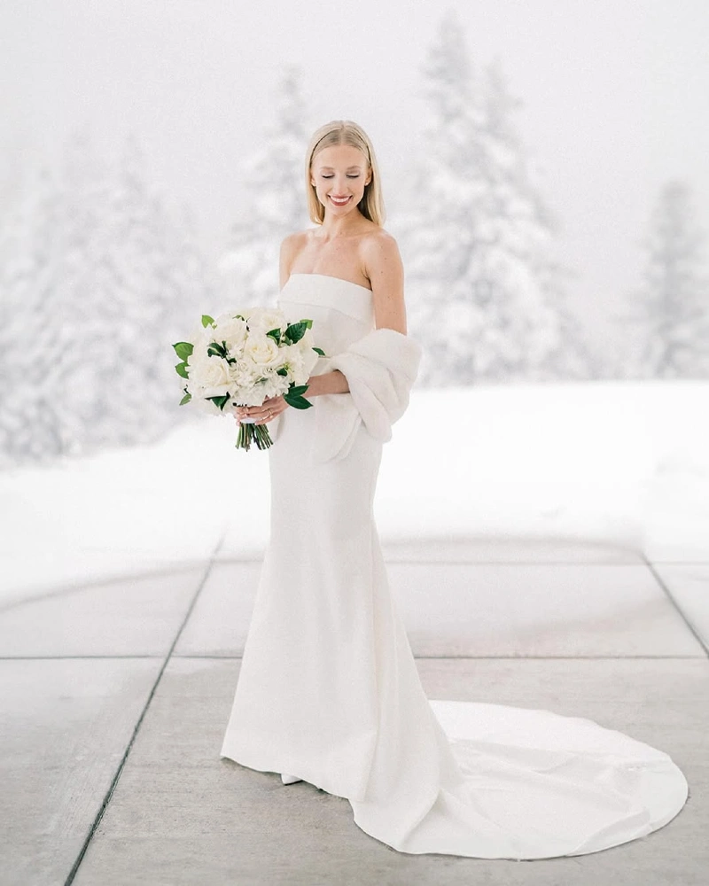 Winter Serenity - Classic Strapless Mermaid Wedding Gown with Wrap