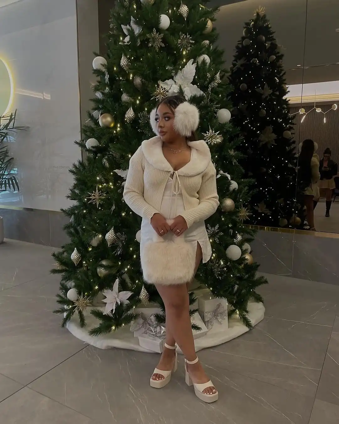 Cozy White Layers for a Chic Christmas Look