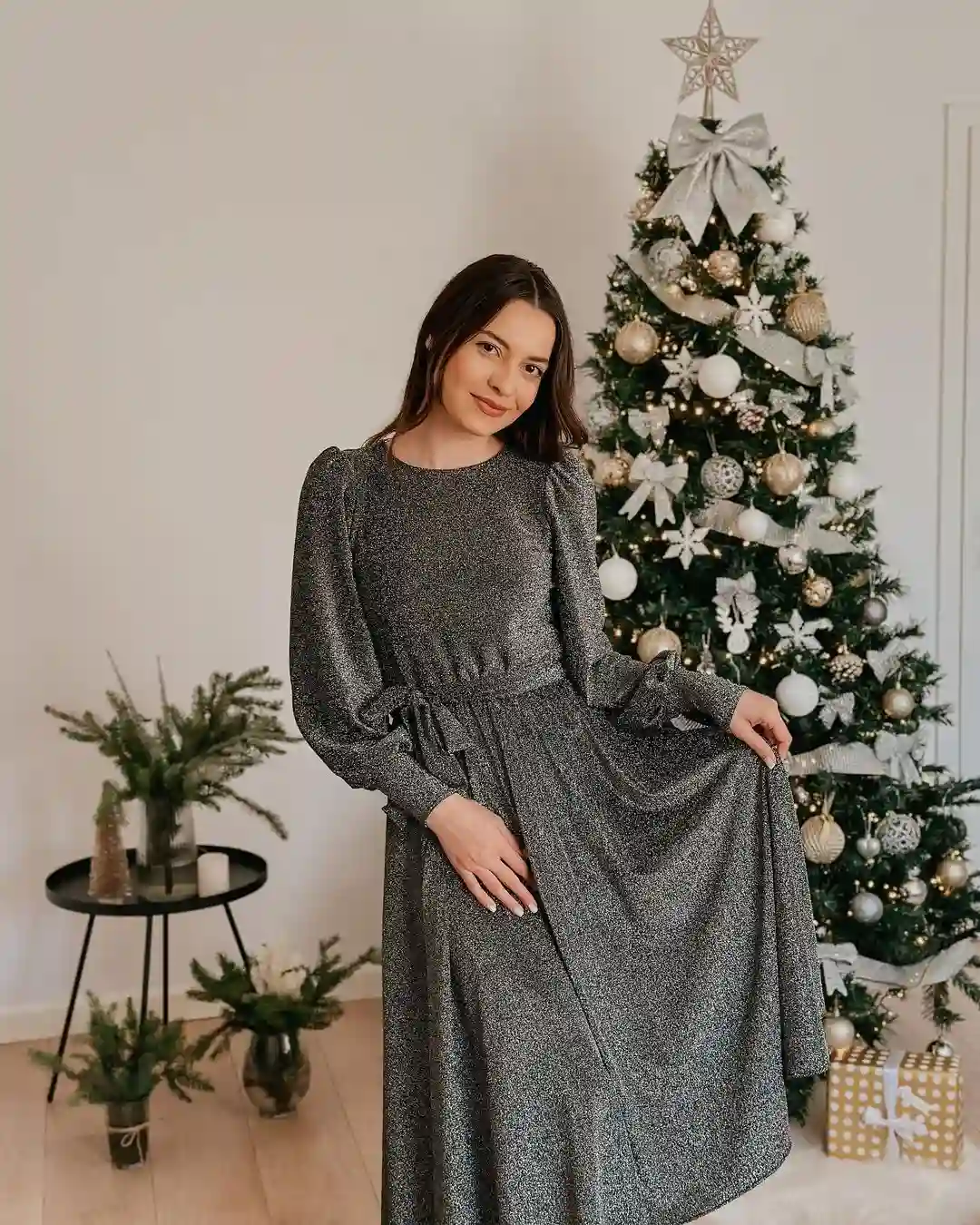 Shimmering Elegance A Teen Christmas Outfit for the Season