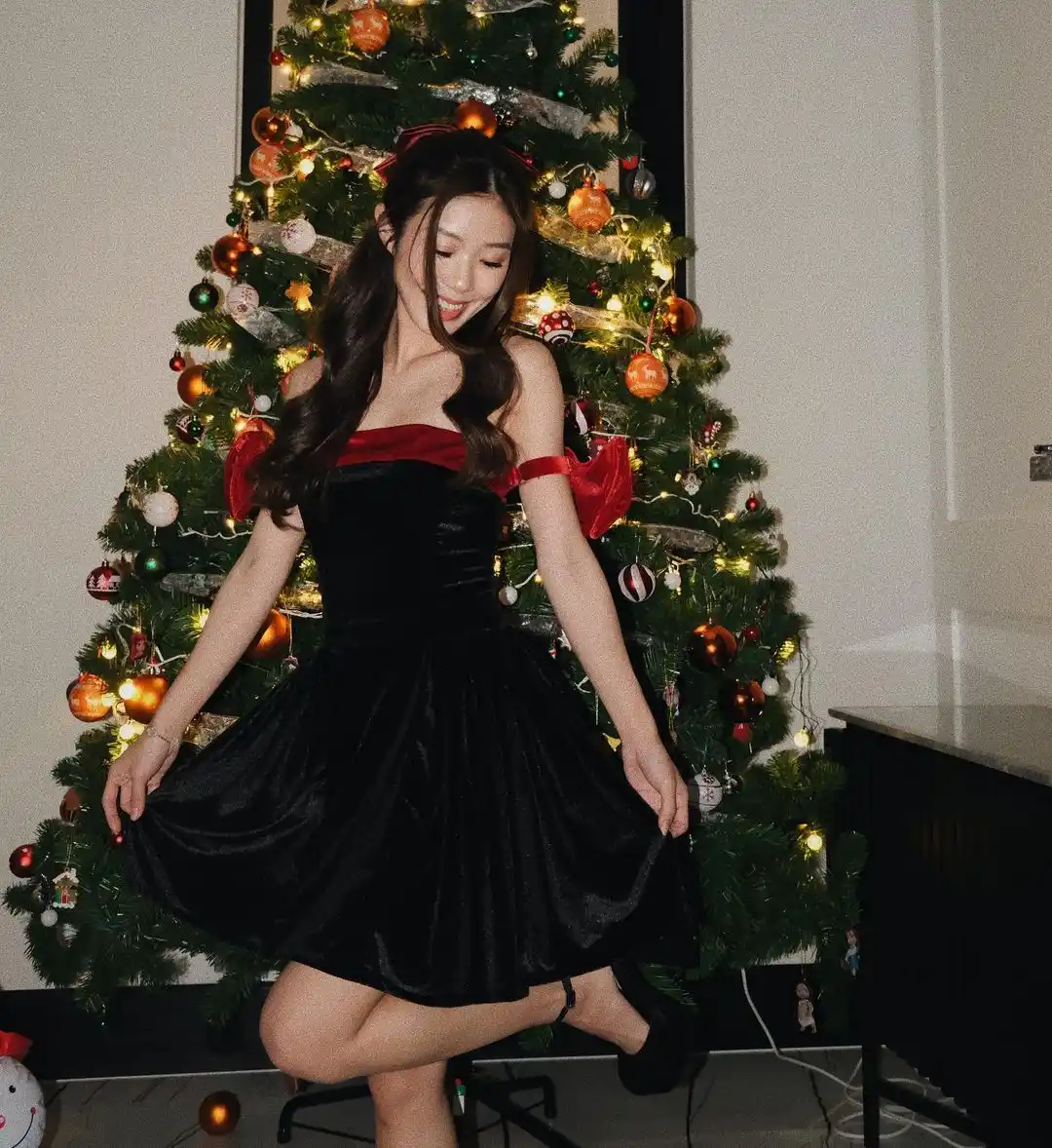 Velvet Noir Festive Flair with a Bold Black and Red Twist