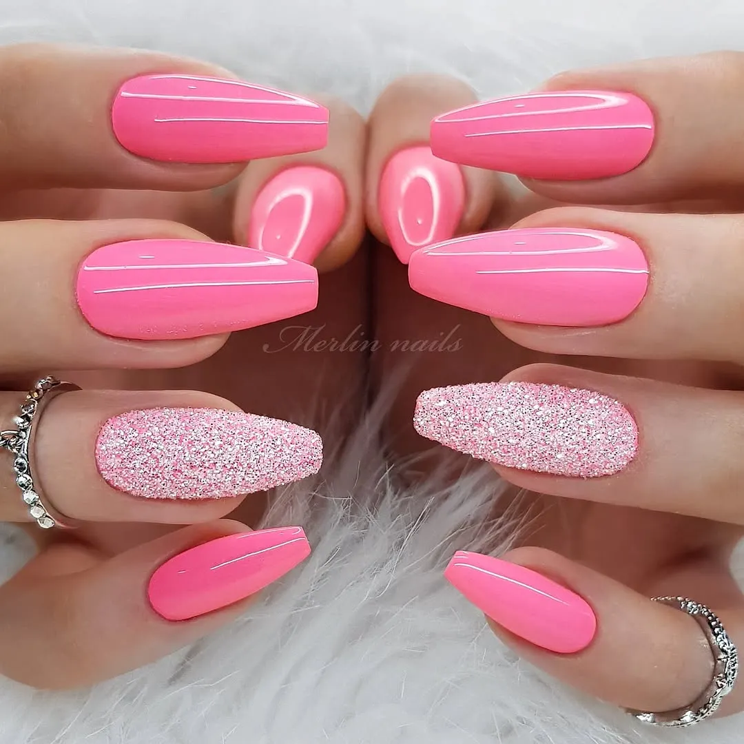 Bubblegum Bliss – Bold Pink Nails with a Sparkling Twist