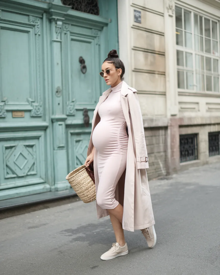 Effortless Elegance Bump-Friendly Fashion Through the Seasons