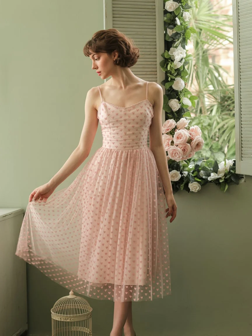 Ethereal Romance A Dreamy Vintage-Inspired Outfit