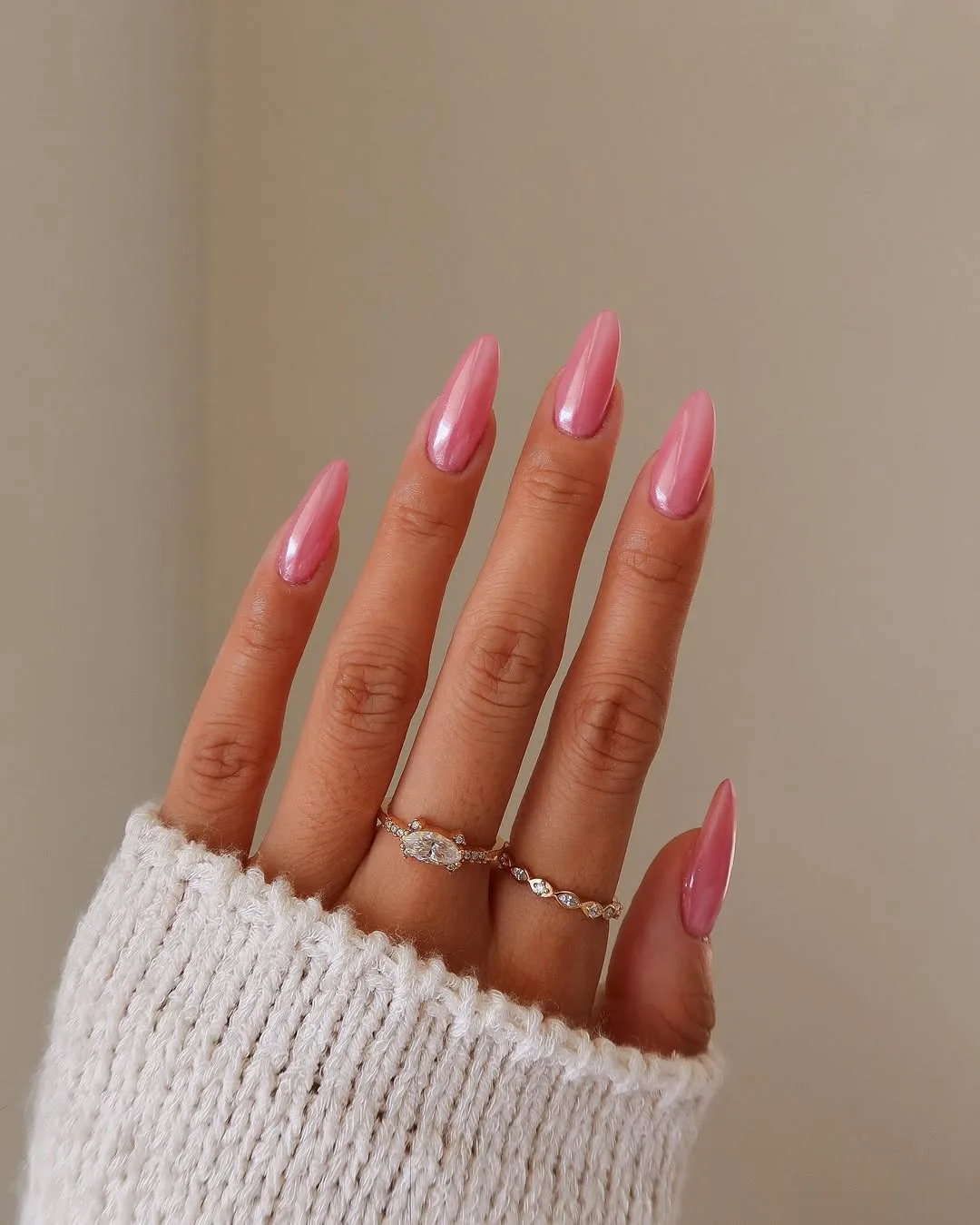 Glossy Pink Perfection - The Mani That Steals the Spotlight
