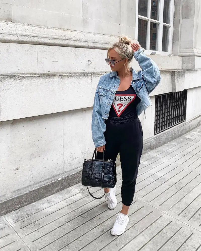 Logo-Chic Denim Casual
