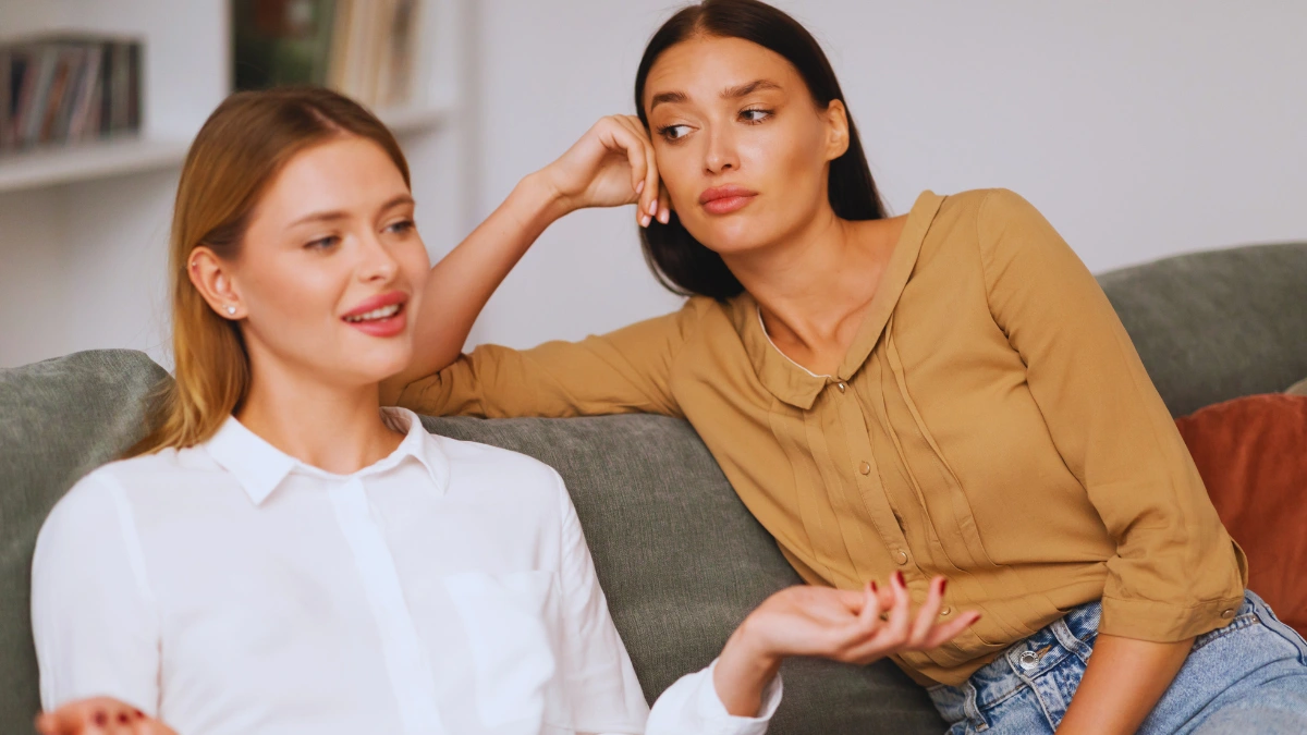 15 Red Flags That Someone Is Using You For Their Own Benefit, According To Psychology