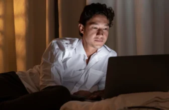 15 Insanely Profitable Side Hustles That Smart Stay-at-Home DADS Are Using to Build Wealth While Others Sleep!