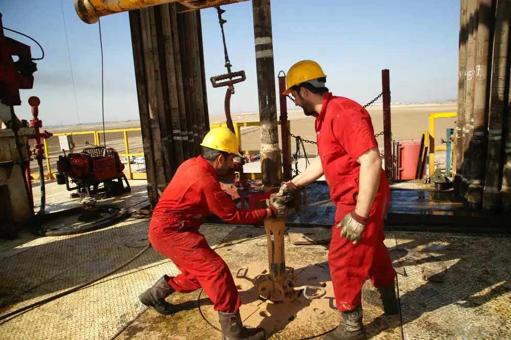 Oil Rig Worker / Petroleum Technician