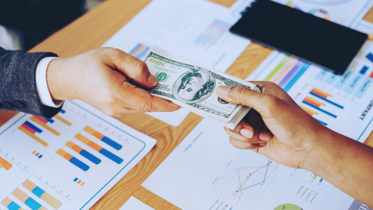 Businesses Must Report Large Cash Payments