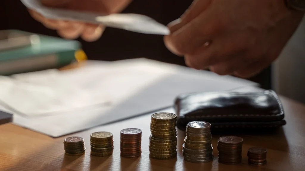 Tax Loopholes for the Rich 7 Legal Tricks the 1_ Use to Pay Almost Nothing