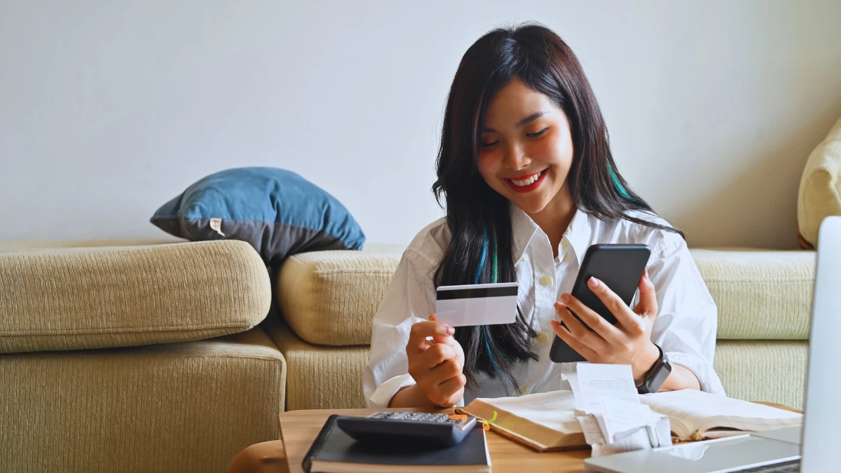 Use Credit Cards to Make Money (If You Pay Them Off)