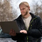 How I Turned My Daily Commute Into a $700Month Income Stream