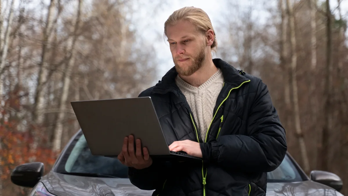 How I Turned My Daily Commute Into a $700Month Income Stream