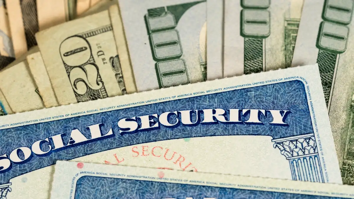Social Security File at 62, 67 or 70 The Middle-Class Answer in Three Simple Charts