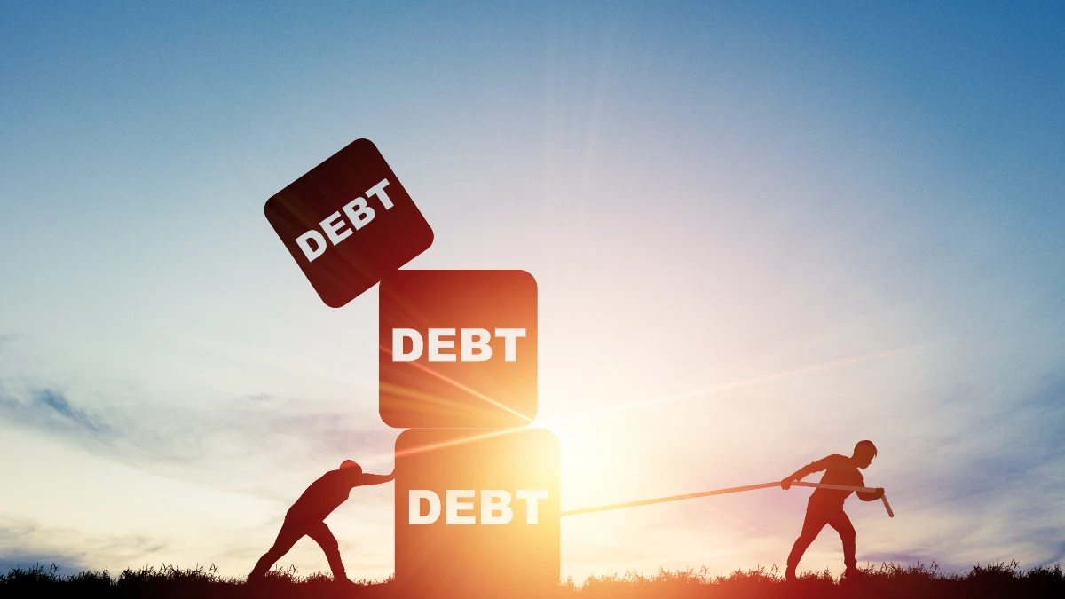 I Was $200,000 in Debt and Too Scared to Look—Here's How I Faced It