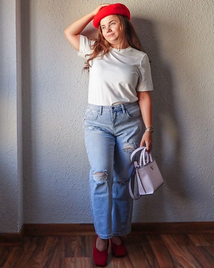 High Rise Cropped Jeans Keep the Outfit Light